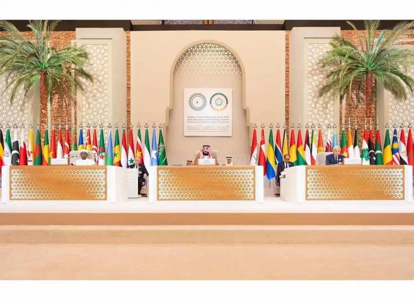 القمة العربية الإسلامية بالرياض تدعو لتجميد عضوية إسرائيل بالأمم المتحدة وتدعم جهود مصر لتحقيق وحدة الصف الفلسطيني