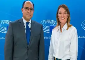 السفير المصري في بروكسل يلتقي مع رئيسة البرلمان الأوروبي