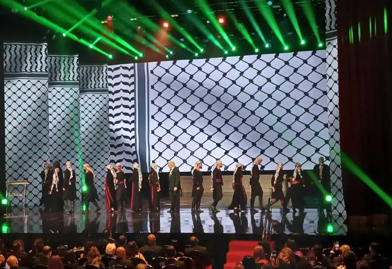 انطلاق حفل افتتاح مهرجان القاهرة بالدبكة الفلسطيني