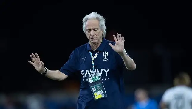 يواجه جيسوس تحديات خلال تدريبات فريق الهلال في فترة التوقف الدولي.