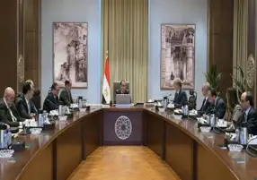 مدبولي: البدء في تحويل السيارات الحكومية للعمل بالغاز الطبيعي
