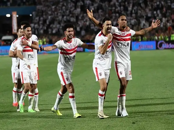 الليلة.. الزمالك يواجه المصري للانفراد بصدارة الدوري