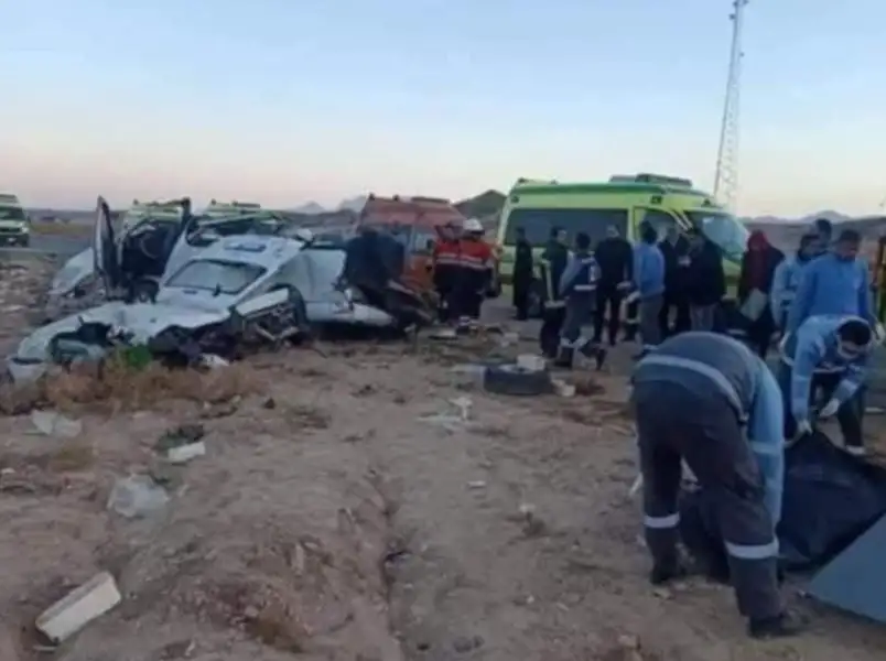 تفاصيل حادث تصادم بين ميكروباص وسيارة ملاكي عند مدخل مدينة العياط بالجيزة