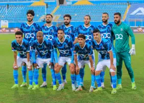 قائمة بيراميدز في مواجهة ساجرادا