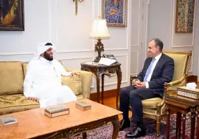 وزير الخارجية يشيد بدور الصناديق الإنسانية في تقديم المساعدات الإغاثية