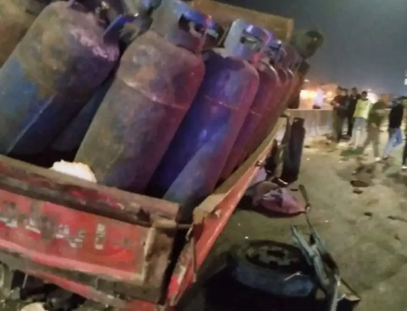 مصرع شخص وإصابة 11 آخرين إثر تصادم ميني باص بسيارة بوتاجاز في الشرقية