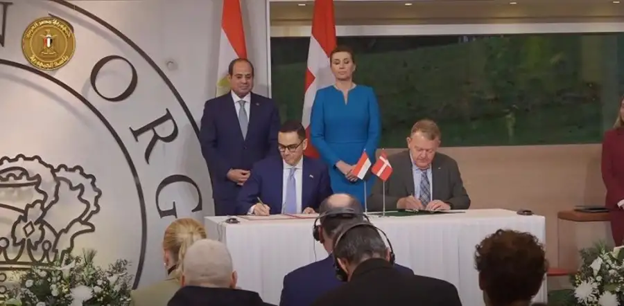 الرئيس السيسي ورئيسة وزراء الدنمارك يوقعان على إعلان ترفيع العلاقات إلى مستوى الشراكة الاستراتيجية