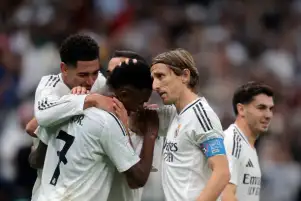ريال مدريد يكتسح باتشوكا بثلاثية ويتوج ببطولة الإنتركونتيننتال
