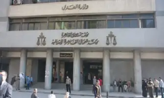 اتفقت معهما على سرقة حماتها.. المؤبد لـ3 متهمين بينهم ربة منزل بالزاوية الحمراء