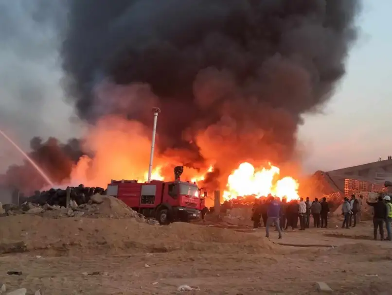 ارتفاع عدد مصابي حريق مصنع فوم بالعاشر من رمضان لـ16 حالة