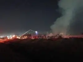السيطرة على حريق مصنع فوم بالمنطقة الصناعية الثالثة في العاشر من رمضان