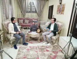 محمد عزمي يكشف أسرارا عن بدايته الفنية في برنامج يوم سعيد على قناة المحور