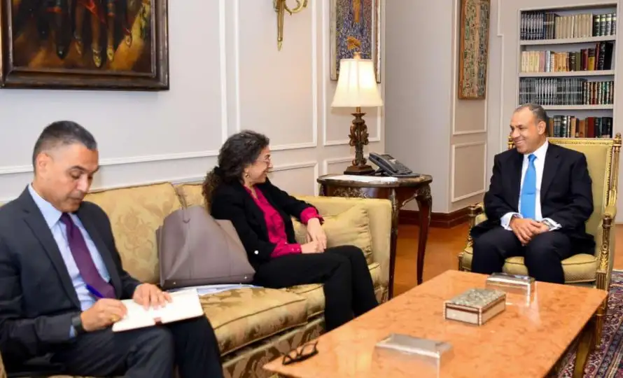 وزير الخارجية يلتقي بالقائمة بأعمال البعثة الأممية إلى ليبيا