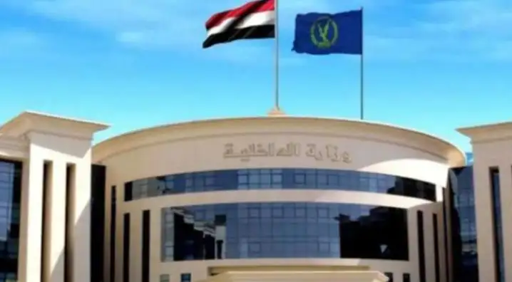 استشهاد عقيد شرطة خلال سيطرته على مشاجرة داخل بنك في الفيوم