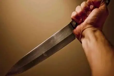 تأجيل محاكمة المتهم بقتل صديقه وإلقاء جثته أمام شقته بالجيزة