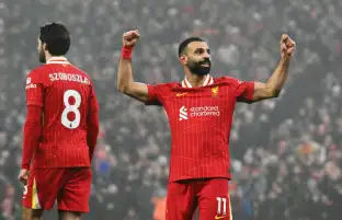 صحيفة بريطانية: لا عروض من ليفربول لتجديد عقد صلاح