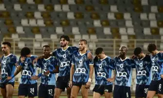 ممدوح عيد يحفز لاعبي بيراميدز قبل مواجهة مودرن سبورت