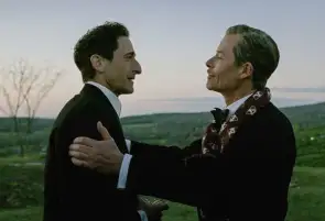 بافتا 78.. فيلم «الوحشي» يحصد جائزة أفضل موسيقى تصويرية