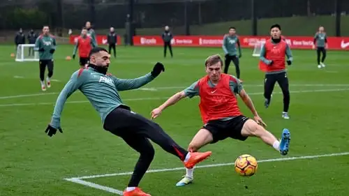 ليفربول يعلن رحيل أحد لاعبيه على سبيل الإعارة
