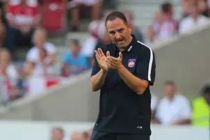 مدرب هايدنهايم يحذر لاعبيه من معاناة بايرن ميونخ