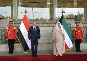 مراسم استقبال رسمية لرئيس الوزراء بحضور نظيره الكويتي