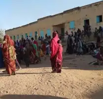 أطباء بلا حدود تعلق عملها في مخيم كبير للاجئين السودانيين بإقليم شمال دارفور