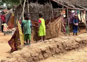 السودان.. الأمم المتحدة تعلق مساعداتها الغذائية في مخيم لاجئين يواجه مجاعة