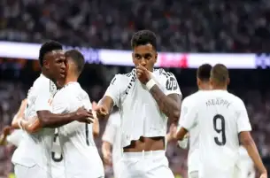 فينيسيوس يقود هجوم ريال مدريد أمام سوسيداد