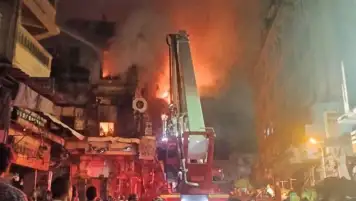 مصرع سيدة في حريق شقة سكنية بمنطقة بولاق الدكرور