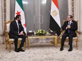 الرئيس السيسي يلتقي أحمد الشرع على هامش القمة العربية بالعاصمة الإدارية الجديدة