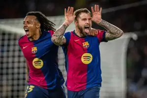 برشلونة يعلن تمديد تعاقده مع إينيجو مارتينيز
