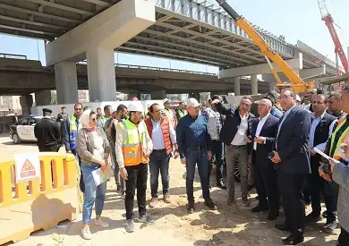 النقل: فتح أحد المحاور المتقاطعة مع الخط الأول للقطار الكهربائي السريع أمام حركة السيارت خلال العيد