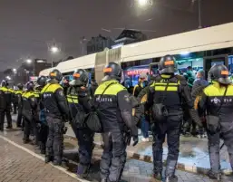 محكمة هولندية تدين 4 أشخاص في قضية أحداث العنف في أمستردام على خلفية العدوان الإسرائيلي على غزة