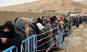 غزة.. بدء حركة نزوح قسرية من تل السلطان بعد إنذار الاحتلال بإخلائه تحت تهديد النيران