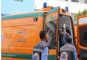 إصابة شخص صدمته سيارة خلال محاولته عبور الطريق في الهرم