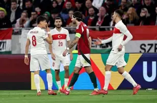 جولر يرد على سوبوسلاي بعد فوز تركيا على المجر بدوري الأمم