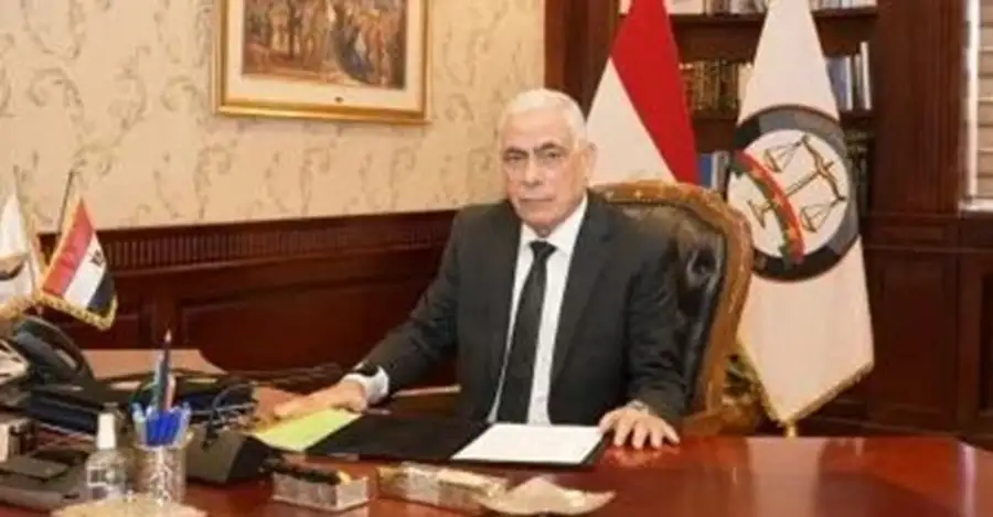 النائب العام يهنئ الرئيس السيسي بعيد الفطر: يارب مزيد من التقدم والازدهار لمصر وشعبها