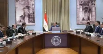 مدبولي: نتابع مؤشرات توافر الدواء والمستلزمات الطبية محلياً لأثر ذلك في تعزيز استقرار القطاع الصحي المصري