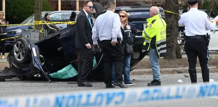 امرأة تواجه عدة اتهامات بعد حادث دهس مروع في بروكلين أسفر عن مقتل أم وطفليها