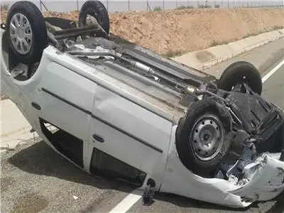 إصابة 4 أشخاص في حادث انقلاب سيارة بمحور 26 يوليو