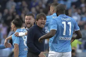 نابولي يتعثر أمام بولونيا ويبتعد عن إنتر ميلان متصدر الدوري الإيطالي