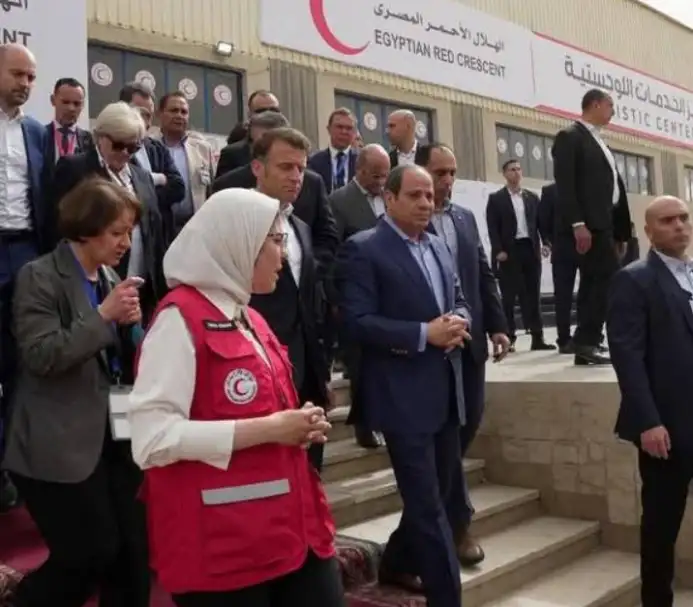 الهلال الأحمر عن زيارة الرئيسين وماكرون للعريش: لمسنا حرصا على معرفة كيفية إدارة مساعدات غزة