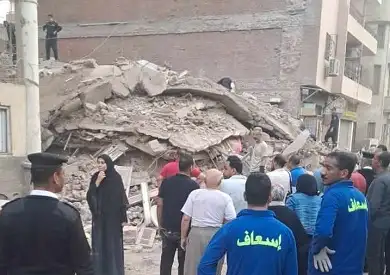انهيار منزل داخله 4 أسر بحي شرق أسيوط