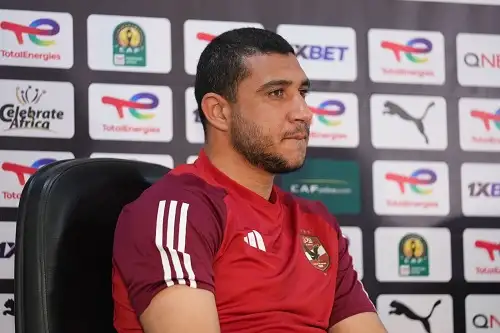 رامي ربيعة يعاود متابعة حساب الأهلي على «إنستجرام»