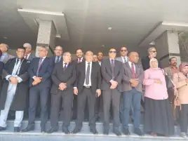 محاميو القاهرة والجيزة يحتجون ضد زيادة رسوم الخدمات القضائية.. وتحذيرات من التصعيد