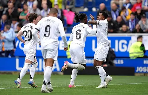 في مباراة البطاقات الحمراء.. ريال مدريد يهزم ألافيس ويحافظ على فرصة التتويج