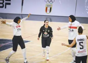 بعثة طائرة سيدات الزمالك تصل مصر بعد التتويج الأفريقي