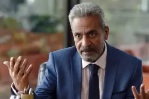 صبري فواز يعلق على ملابس محمد رمضان خلال حفلة أمريكا