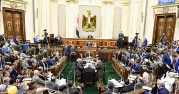 مصرع 3 أشخاص وفقدان 12 آخرين من 3 محافظات جراء غرق مركب هجرة غير شرعية بالسواحل الليبية