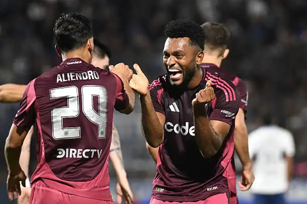 ريفر بليت يكتسح بوكا جونيورز بثلاثية في الدوري الأرجنتيني